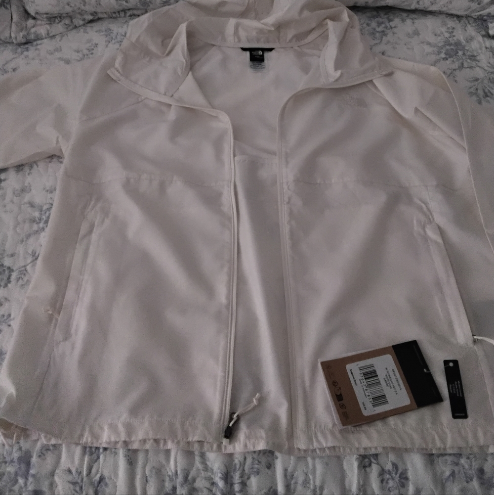 The North Face Windbreaker Jacket. NWT - Picture 7 of 8